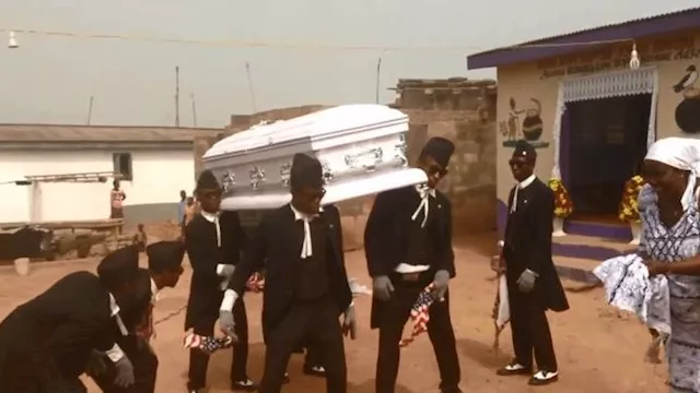 بدل العزاء والمآتم.. شعوب تشيع الجنازات بالرقص وال