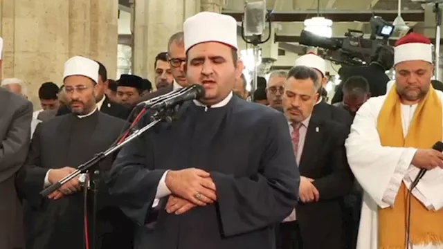 نقل شعائر صلاتي العشاء والتراويح من الجامع الأزهر