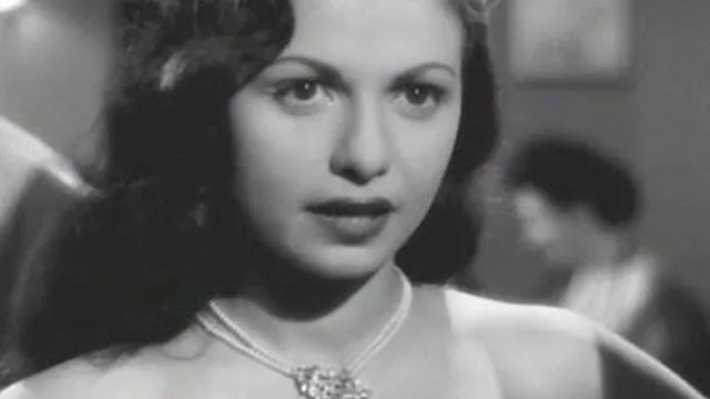 الراقصة كيتي