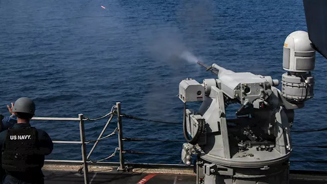 المركزية الأمريكية المدمرة فرانك بيترسن أجرت تدريب