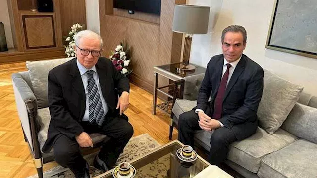 الكاتب أحمد المسلماني والدكتور حسين عيسي