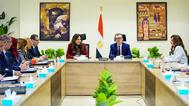 وزيرا التخطيط والإسكان يناقشان الخطة الاستثمارية ح