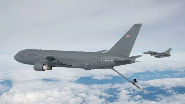 طائرة أمريكية للتزود بالوقود