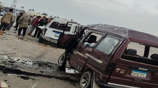 تصادم سيارتي ميكروباص