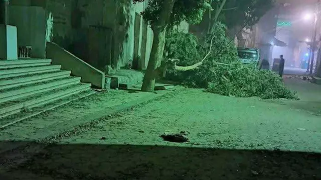 إصابة 4 أشخاص وانهيار منزل بسبب عاصفة ترابية بأسيو