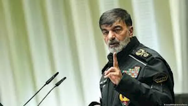  قائد الشرطة الإيرانية أحمد رضا رادان