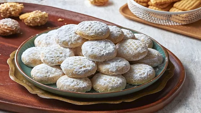 تناول الكحك في العيد