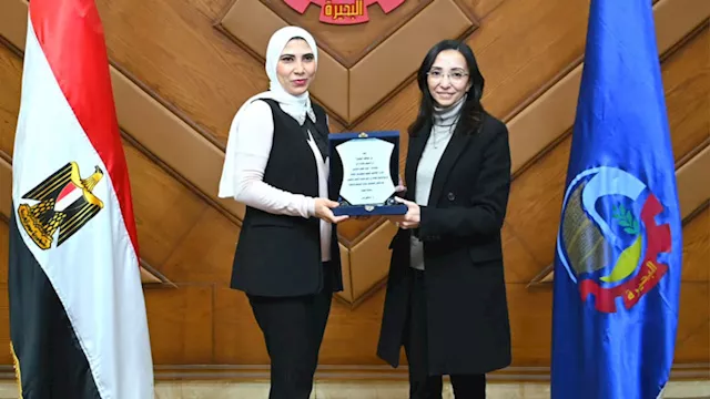 تكريم أول مدربة ميكانيكا حاصلة على المركز الأول