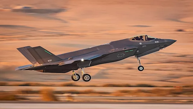 هبوط اضطراري لطائرة أمريكية F-35