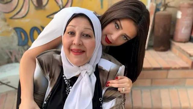 رضوى الشربيني تنشر صورة مؤثرة في ذكرى رحيل والدتها