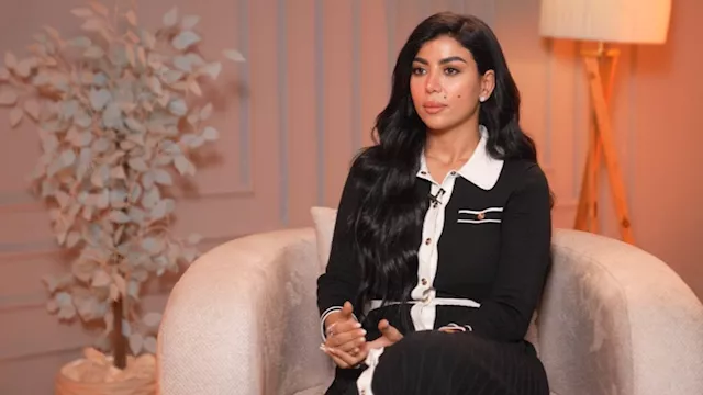 كارولين عزمي