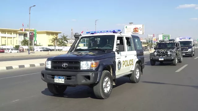 الداخلية تضبط عملات أجنبية مهربة ودقيق مدعم 