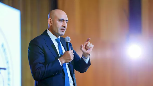 محمد عبد اللطيف وزير التربية والتعليم