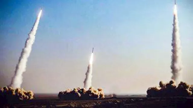 إطلاق صواريخ إيرانية نحو ديمونا
