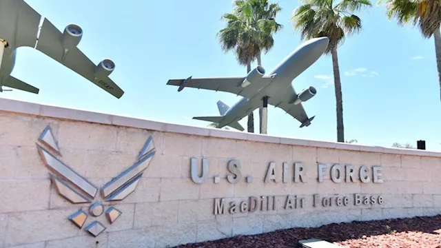قاعدة ماكديل الجوية بفلوريدا