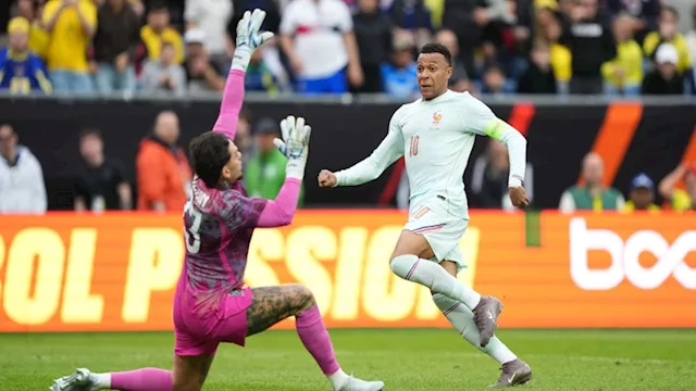 فرنسا تهزم البرازيل بثنائية مثيرة ودياً استعداداً 