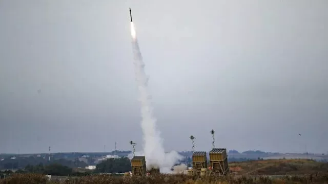 تفعيل للمنظومات الدفاعية بعد تهديد جوي 