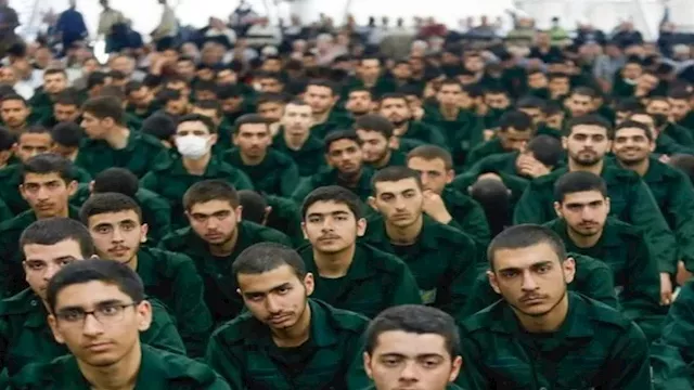 صورة نشرها موقع إيران إنترناشيونال لمجندين إيرانيي