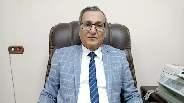 الدكتور نشأت عبدالباري نقيب الأطباء البيطريين في ك