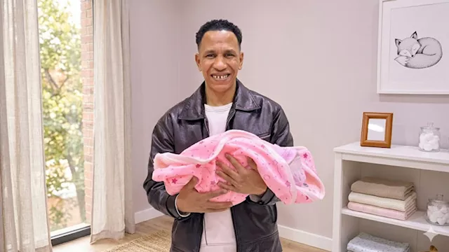 حمادة صميدة يحتفل بمولودته الجديدة