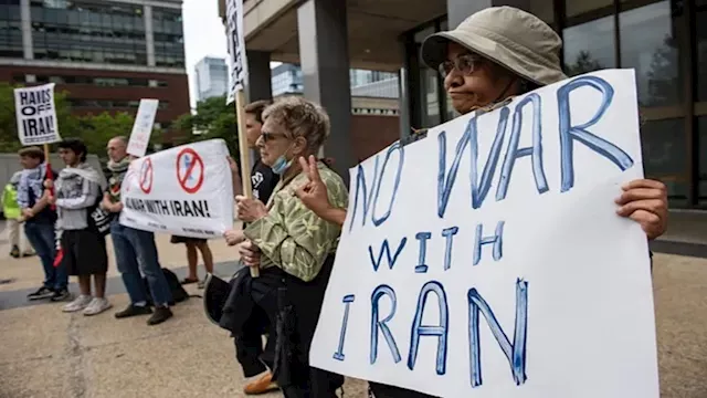 احتجاجات لوقف الحرب على إيران
