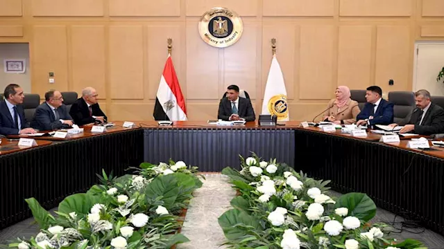 وزير الصناعة