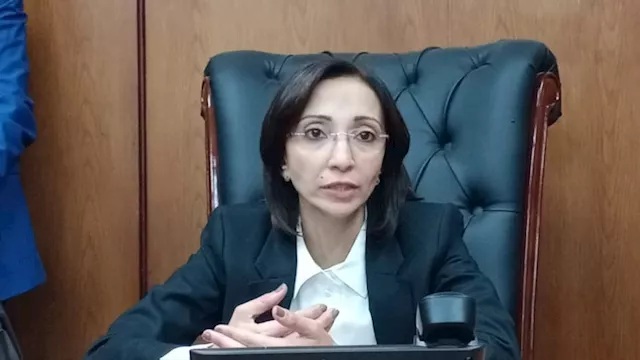 جاكلين عازر محافظ البحيرة