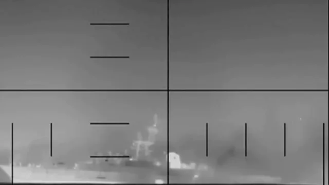 إغراق غواصة أمريكية سفينة حربية إيرانية