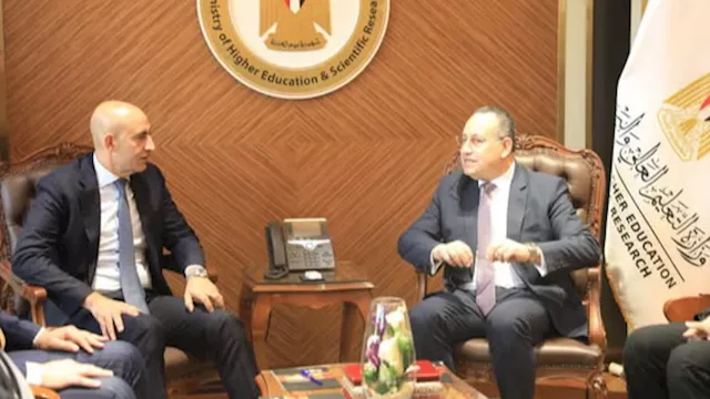 الدكتور عبدالعزيز قنصوة والسيد محمد عبداللطيف