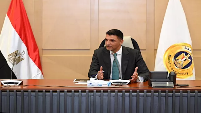 خالد هاشم وزير الصناعة