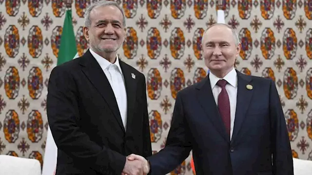 بوتين يجري اتصالا هاتفيا مع بزشكيان 