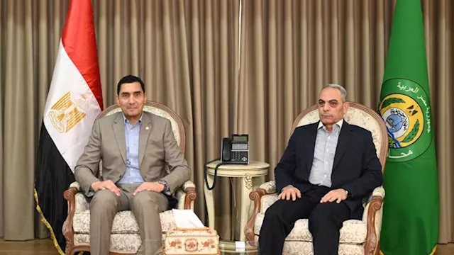 محافظ الإسماعيلية يستقبل وزير الرياضة