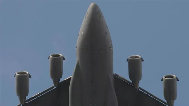 طائرة روسية تُجلي دبلوماسيين إيرانيين من بيروت