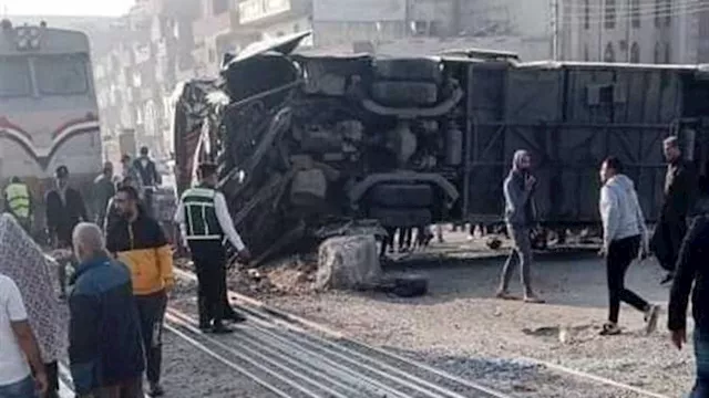 تصادم قطار وأتوبيس - أرشيفية