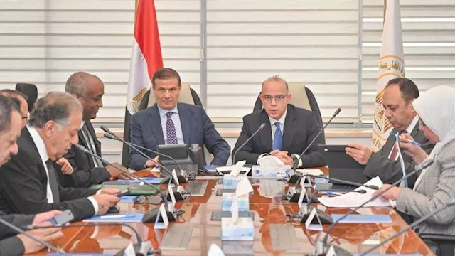 خلال الأجتماع