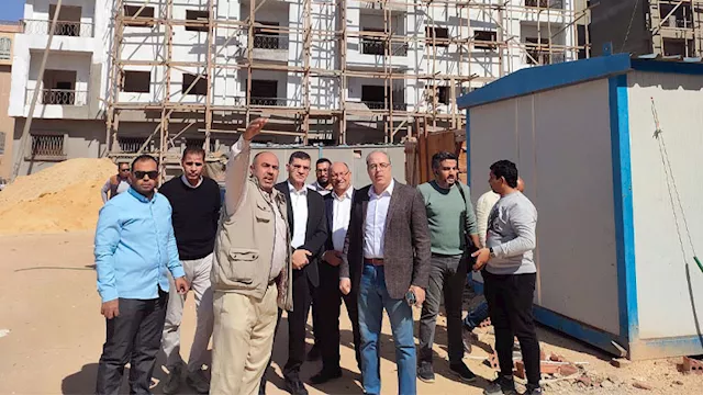 مسؤولو الإسكان يتفقدون مشروع نزهة التجمع الثالث