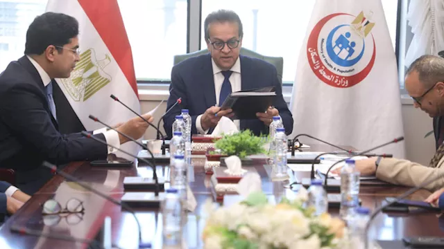وزير الصحة يبحث تطوير مستشفى الكبد المصري ببلطيم