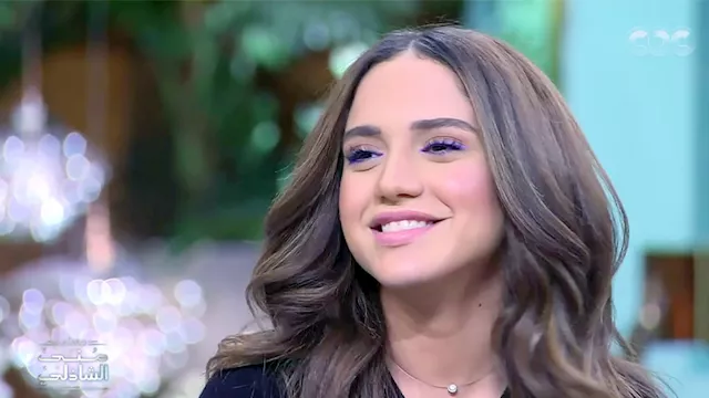 الفنانة رنا ئيس