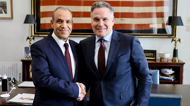 الدكتور بدر عبد العاطي والسيناتور الأمريكي ديفيد م