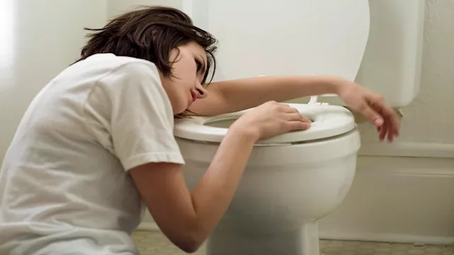 التقيؤ بشكل مستمر