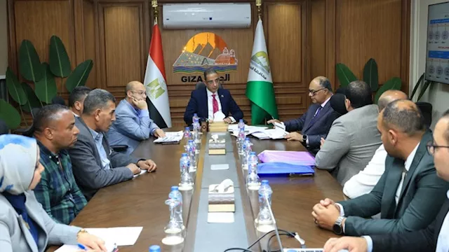 جانب من اجتماع محافظ الجيزة اليوم