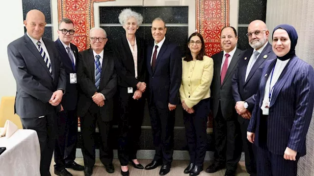 وزير الخارجية يلتقي مع نائب رئيس البنك الدولي