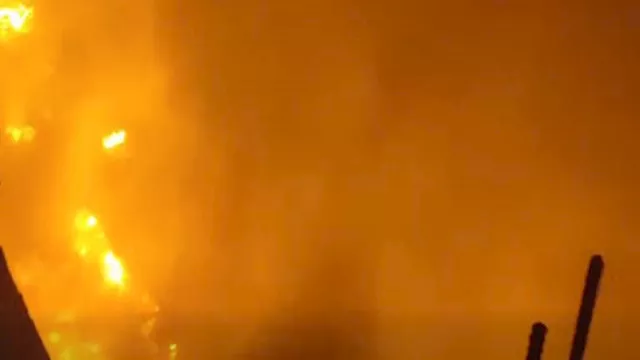 إخماد حريق شقة سكنية