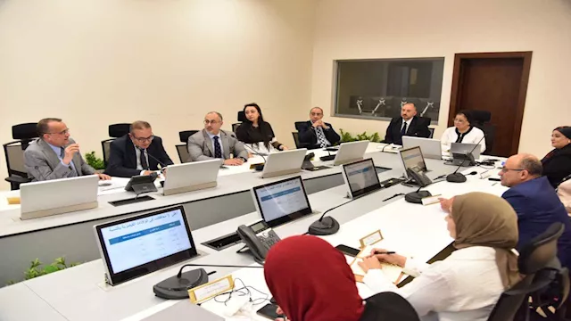 خلال الاجتماع