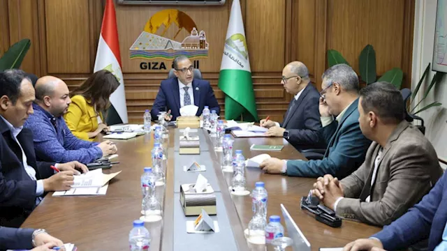 تفاصيل اجتماع محافظ الجيزة لمناقشة خطط العمل بحي ا