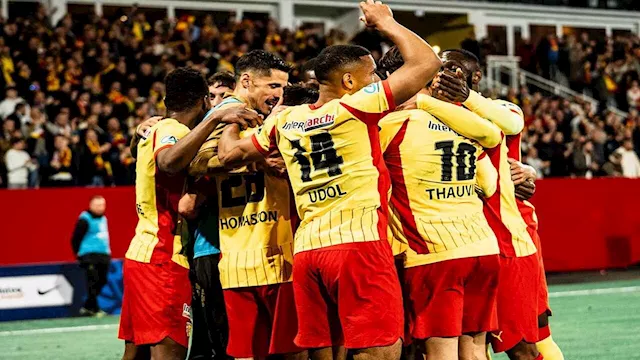 احتفال لاعبي لانس