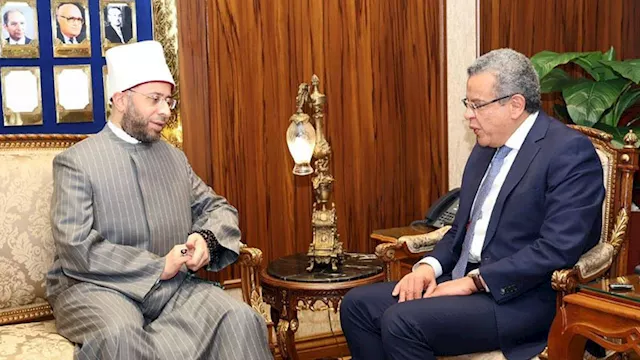 الدكتور أسامة الأزهر يستقبل المستشار محمد الفيصل ي