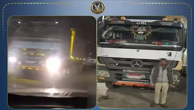 سقوط سائق نقل عرض حياة الناس للخطر بالتجمع