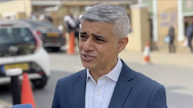 عمدة لندن صادق خان