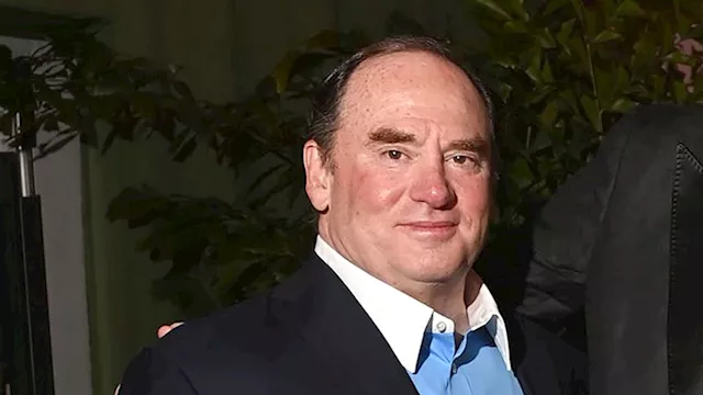 استقالة وزير البحرية الأمريكية جون فيلان